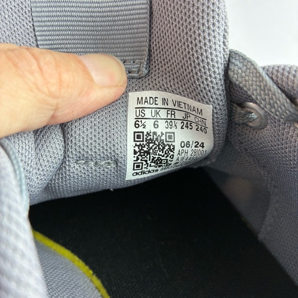 Adidas Daily 4.0 Gray Sneakers - Picture 7 of 7